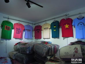 北京服裝鞋帽箱包批發(fā)市場(chǎng)探秘 外貿(mào)男裝T恤品牌低價(jià)批發(fā)，8元起購的財(cái)富密碼